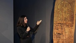 معرض "عودة تاريخية"