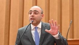 النائب أحمد علاء 