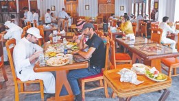 المطاعم والمقاهي