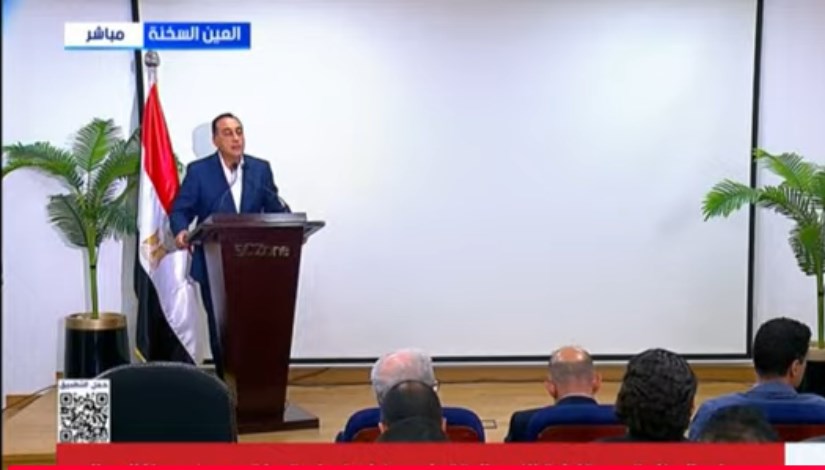 رئيس مجلس الوزراء خلال مؤتمر صحفي