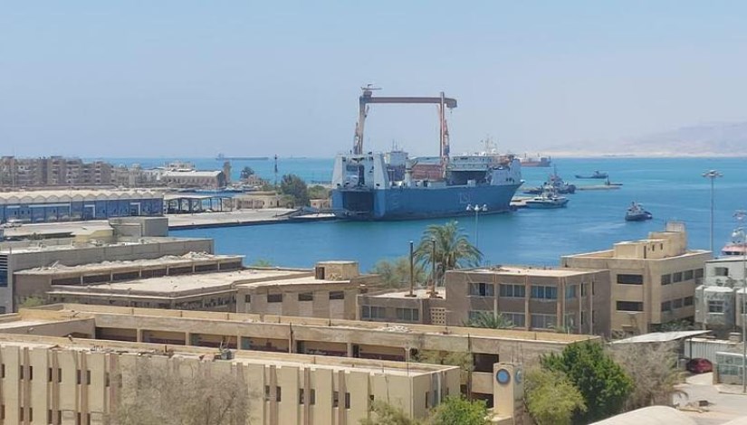 ميناء السويس