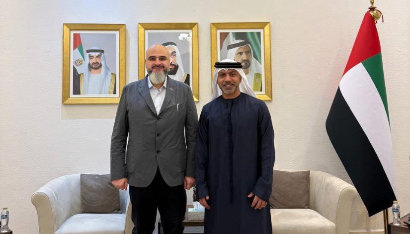 سفير الإمارات بالقاهرة مع محمد طارق