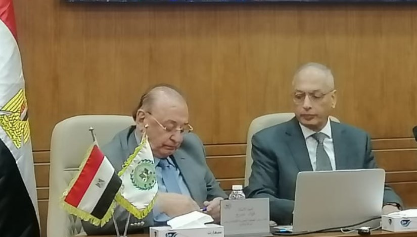 جانب من الندوة