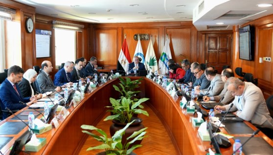 جانب من أعمال الجمعية العامة لشركة بدرالدين للبترول