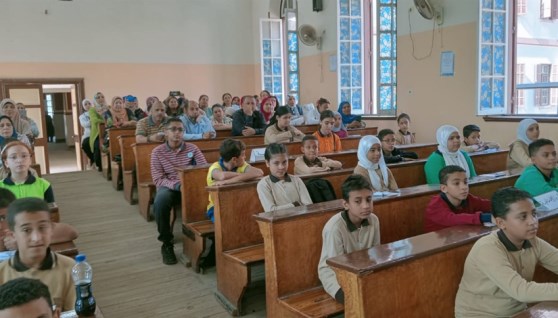 طلاب المرحلة الابتدائية