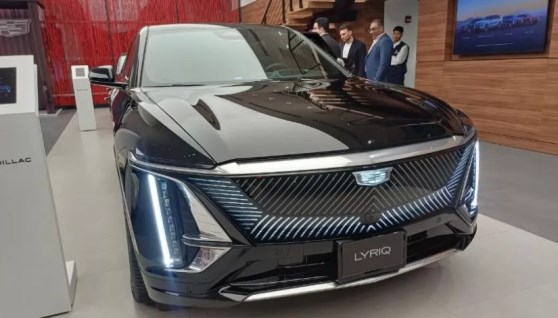 سيارة كاديلاك ليريك Cadillac Lyriq  الجديدة