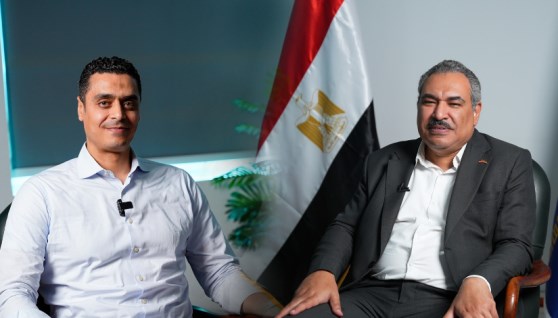 وليد الإنجباوي- الرئيس التنفيذي لمبادرتي براعم وأشبال مصر الرقمية مع محرر "إيجي إن"