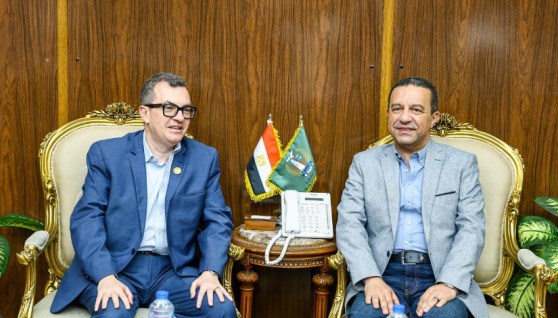 الدكتور أحمد رستم وزير التخطيط 