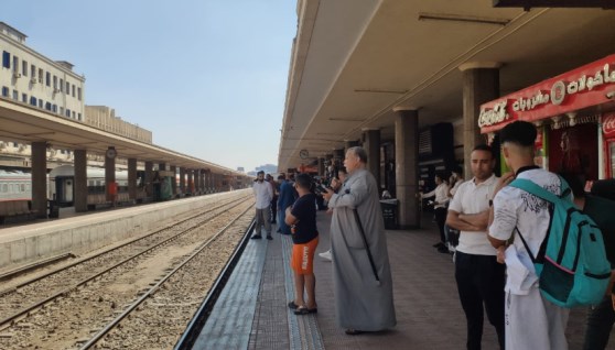 رصيف القطارات في أول أيام عيد الأضحى المبارك 