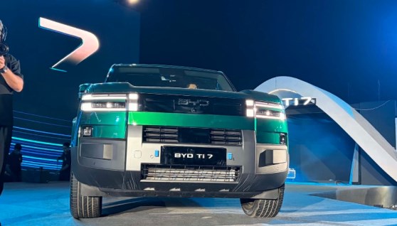 سيارة BYD TI7 DM-i 