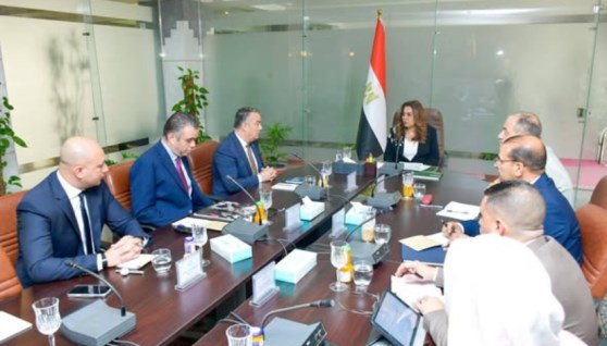 جانب من اجتماع وزيرة التنمية المحلية 