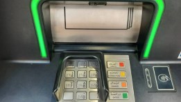 ماكينات ATM 