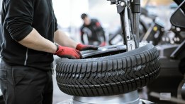 صناعة إطارات السيارات