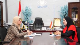  الدكتورة هند عبد اللاه، مدير المعمل المركزي لتحليل متبقيات المبيدات والصحفية هدير جلال