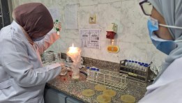 فحص العينات