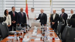 جانب من لقاء وزير الاستثمار والتجارة الخارجية مع المؤسسة الدولية الإسلامية لتمويل التجارة