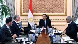 رئيس الوزراء ووزير البترول
