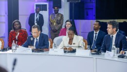 وزير الاتصالات خلال مشاركته بقمة إفريقيا وفرنسا