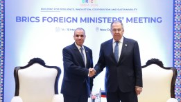 وزير الخارجية مع نظيره الروسي 