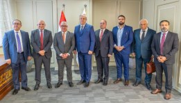 وليد جمال الدين خلال لقائه بوفد غرفة التجارة والصناعة ببوخارست