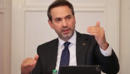  وزير الطاقة التركي أ