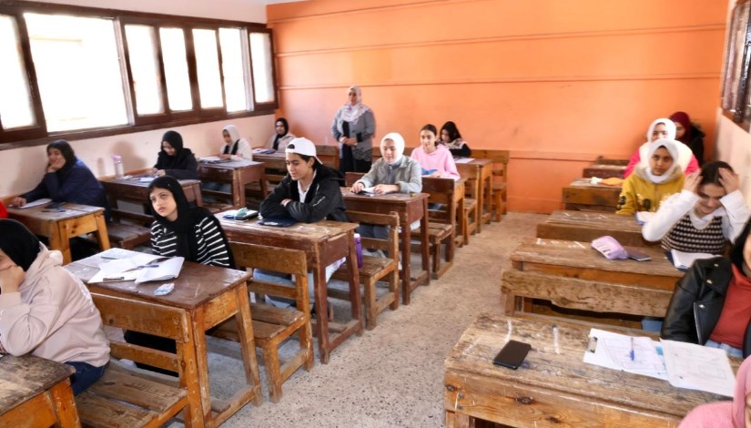 طلاب المرحلة الإعدادية