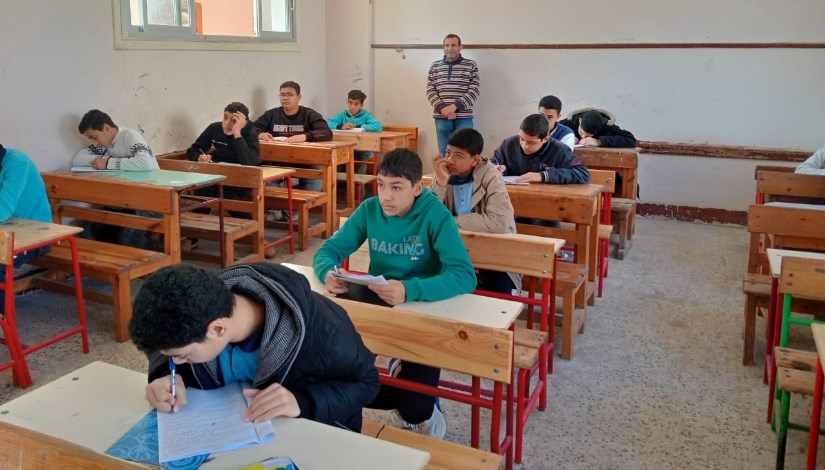 طلاب المرحلة الإعدادية