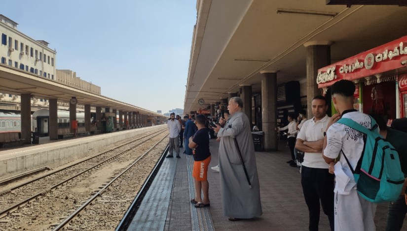 رصيف القطارات في أول أيام عيد الأضحى المبارك 