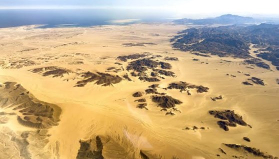 المسح الجوي الجيوفيزيقي صورة تعبيرية