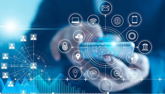 التحول الرقمي وتطبيقات الهاتف المحمول
