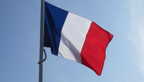 فرنسا