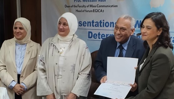 جانب من الجلسة النقاشية في إعلام القاهرة