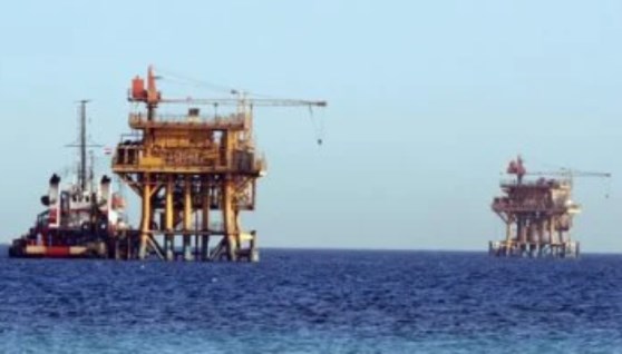 مشروع بترول - أرشيفية