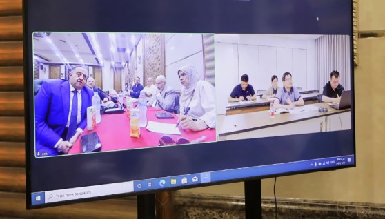 نقيب المهندسين أثناء الاجتماع مع جمعية المهندسين الصينية عبر Zoom