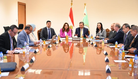 جانب من اجتماع دعم مبادرة القرية المنتجة