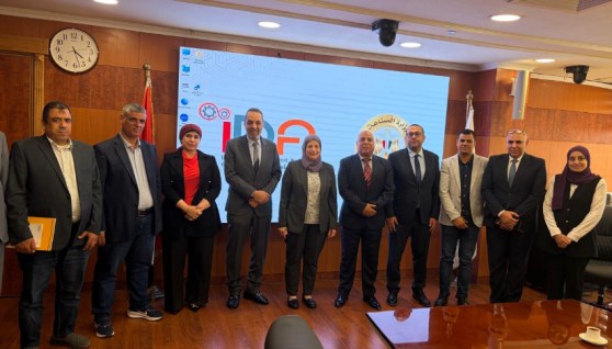 اجتماع غرفة الأخشاب برئيس التنمية الصناعية
