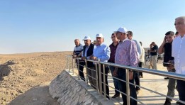 وزيرا الكهرباء والنقل يتفقدان جبل سحابة