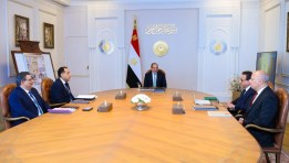 الرئيس السيسي خلال اجتماعة مع الدكتور مصطفى مدبولي 
