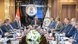 وزير الإنتاج الحربي 