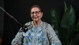 د. عالية المهدي، أستاذ الاقتصاد والسياسة