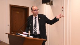 النائب عمرو عويضة
