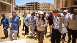 جانب من جولة وزيرة الإسكان بالقاهرة الجديدة اليوم