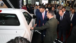 مشاركة وزير الصناعة بمعرض الأهرام لسيارات النقل 2026 
