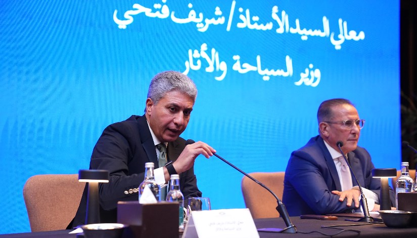 وزير السياحة 