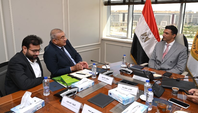 جانب من الاجتماع 