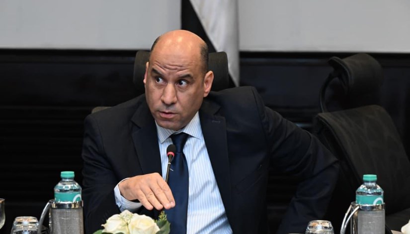  حسن رداد - وزير العمل خلال الاجتماع