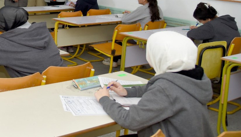 طلاب الشهادة الإعدادية