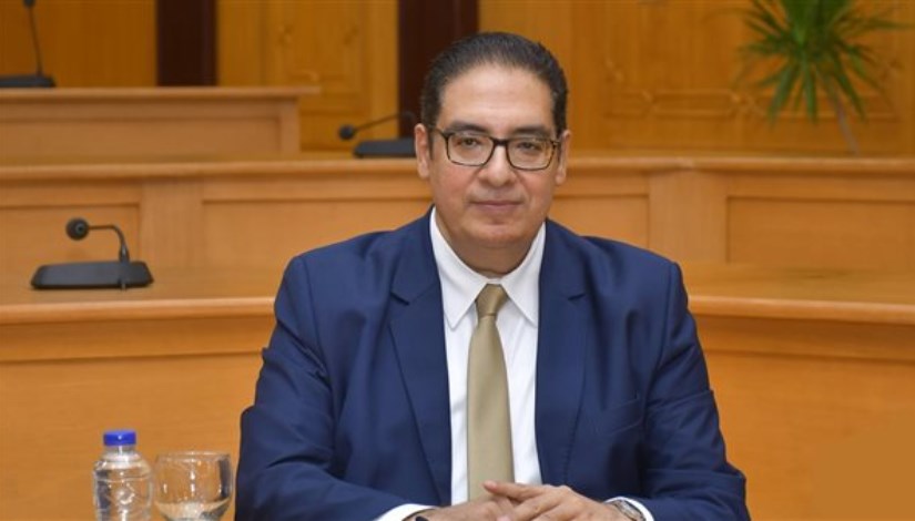 الأستاذ الدكتور محمد سامي عبد الصادق رئيس جامعة القاهرة