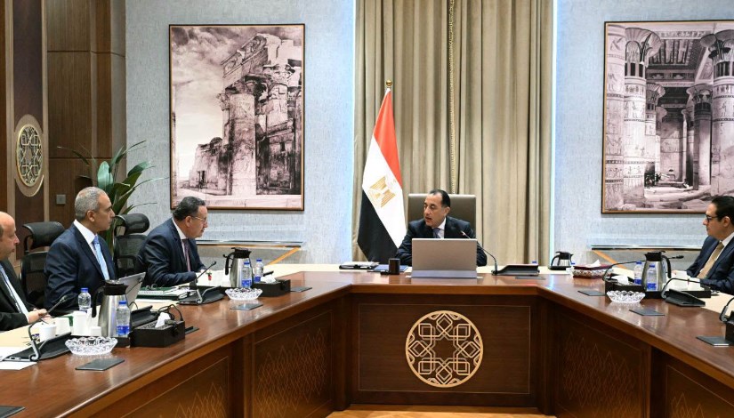 خلال اجتماع رئيس مجلس الوزراء