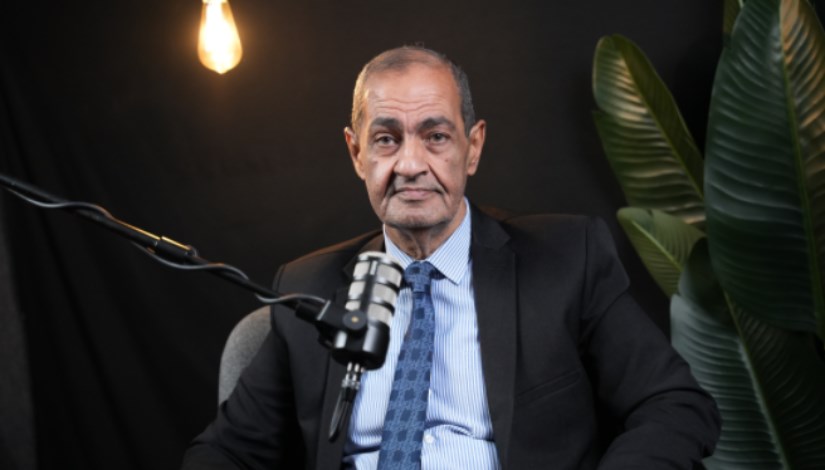 الكاتب الصحفي أسامة الدليل